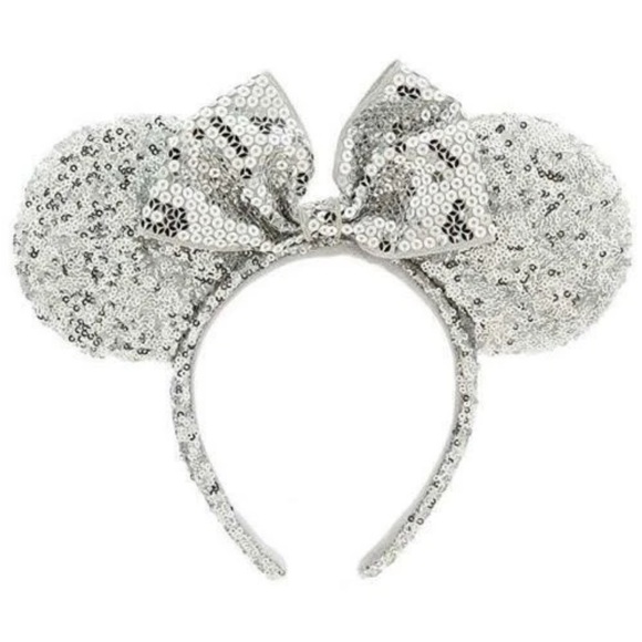 Walt Disney Accessories - Must Go‼️ Like New Disney Parks Silver Sequin Minnie Mouse Headband. Read below👇